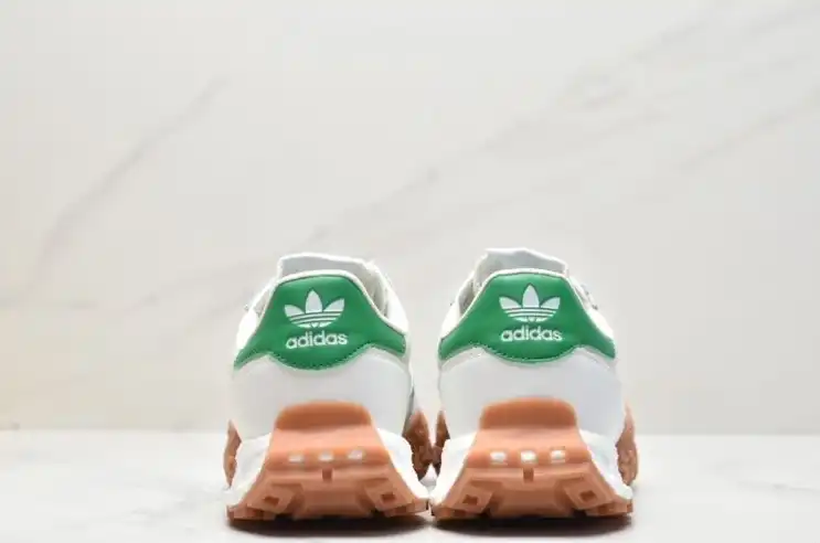 hype Adidas Sneakers