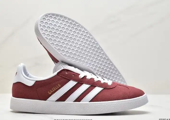 hype Adidas Sneakers