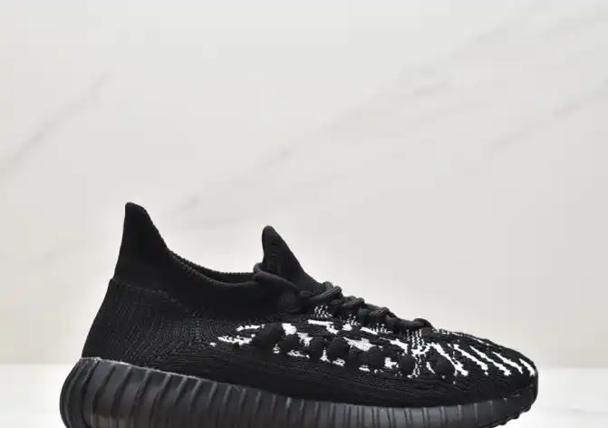 hype Adidas Yeezy Boost