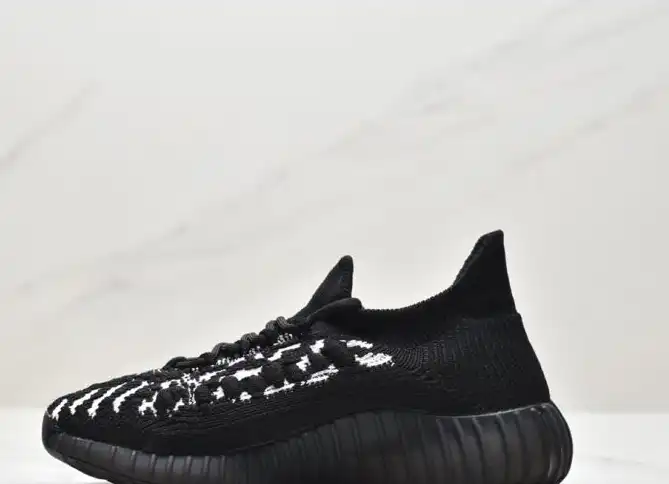 hype Adidas Yeezy Boost