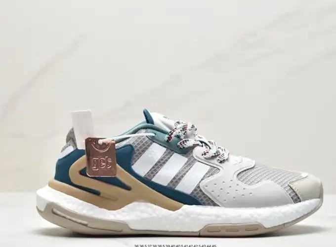 hype Adidas Sneakers