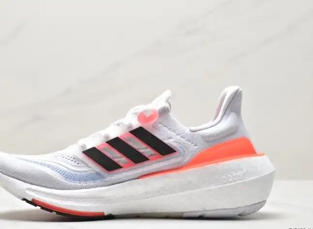 hype Adidas Sneakers