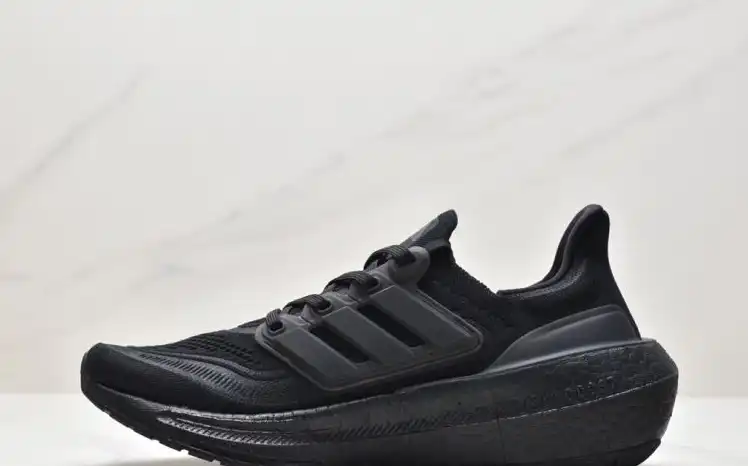 hype Adidas Sneakers