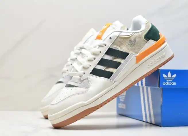 hype Adidas Sneakers