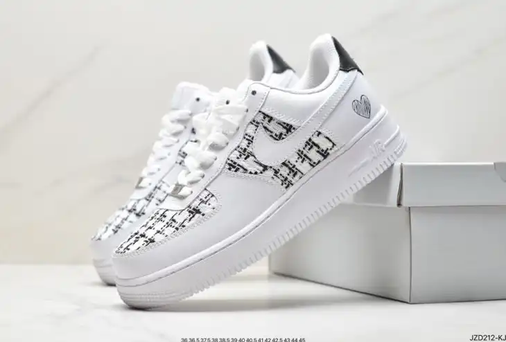 hype Nike Air Force 1