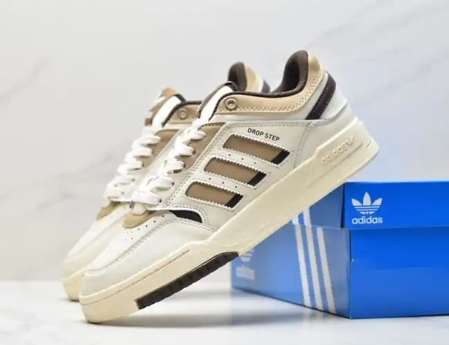 hype Adidas Sneakers