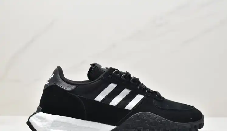 hype Adidas Sneakers