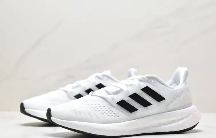 hype Adidas Sneakers