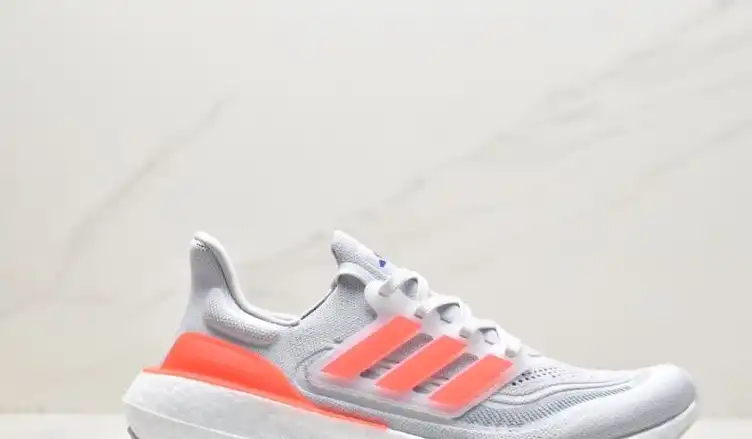 hype Adidas Sneakers