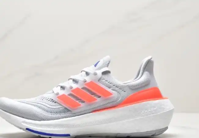 hype Adidas Sneakers