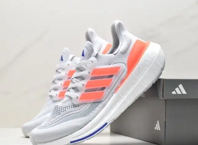 hype Adidas Sneakers