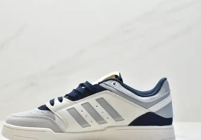 hype Adidas Sneakers