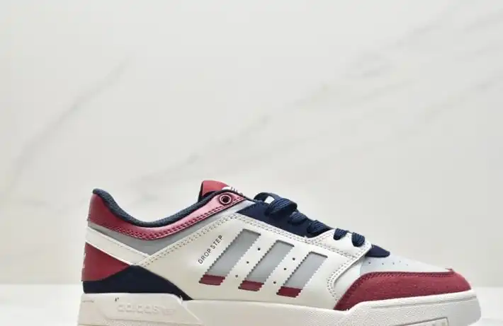 hype Adidas Sneakers