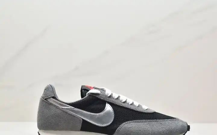 hype Nike Sneakers