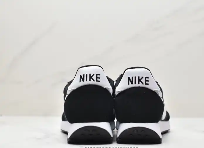 hype Nike Sneakers