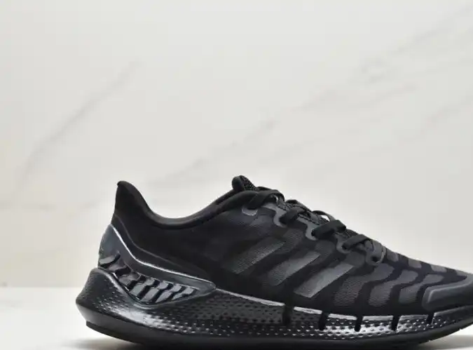 hype Adidas Sneakers