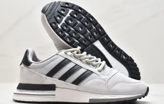 hype Adidas Sneakers