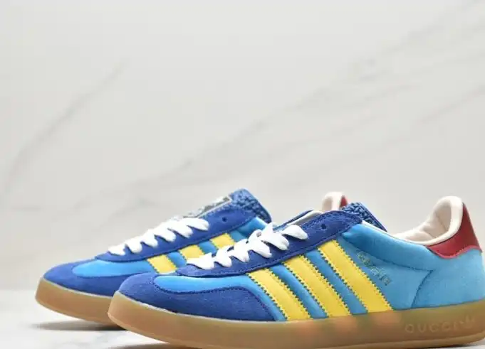 hype Adidas Sneakers