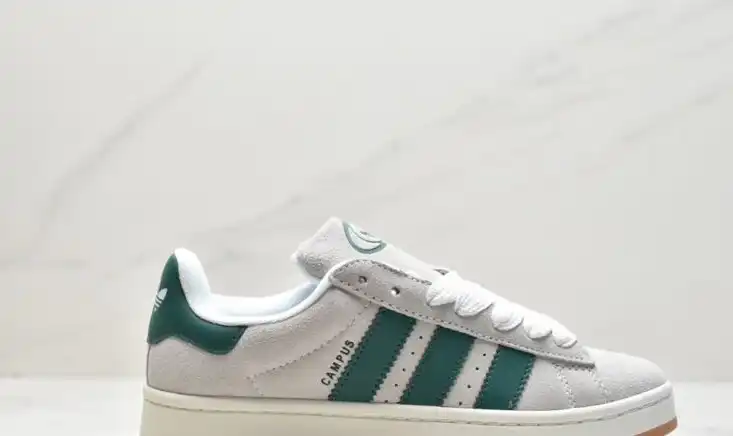 hype Adidas Sneakers