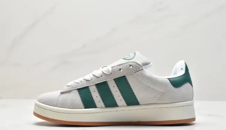 hype Adidas Sneakers