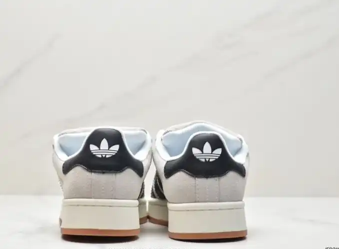 hype Adidas Sneakers