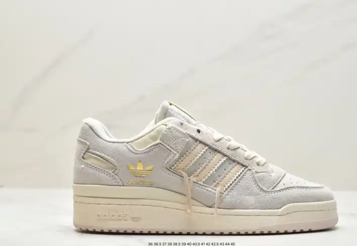 hype Adidas Sneakers