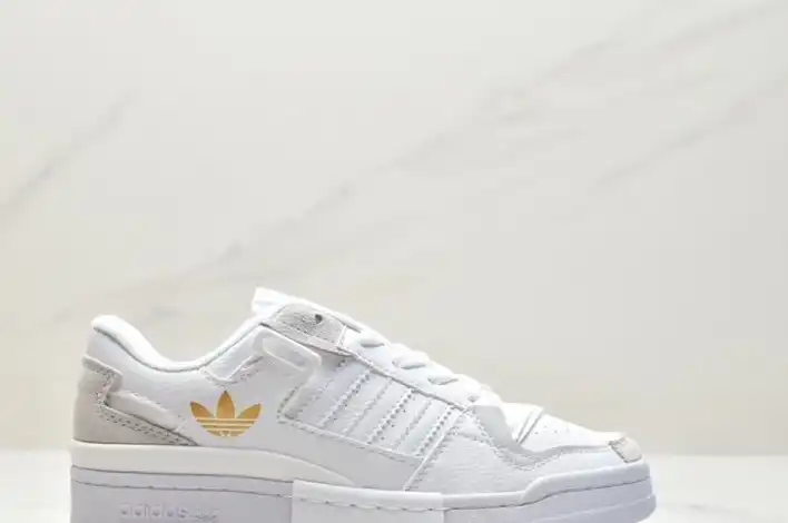 hype Adidas Sneakers