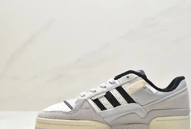 hype Adidas Sneakers