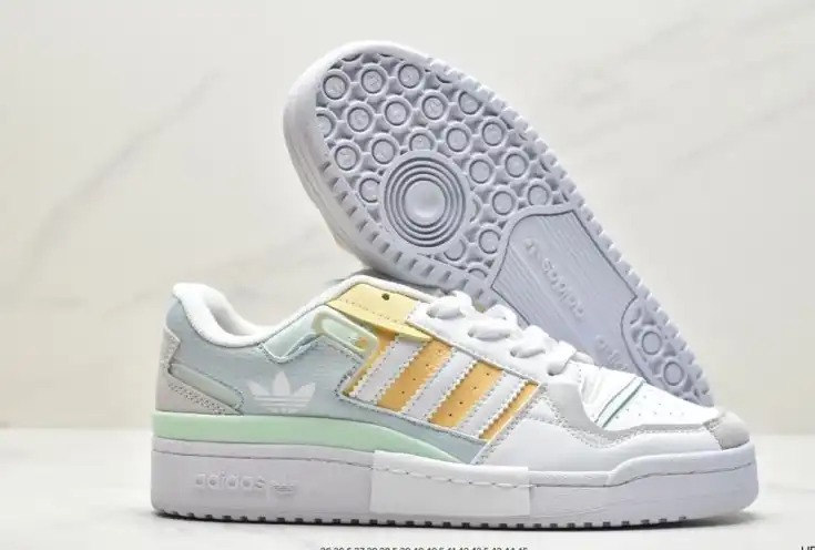 hype Adidas Sneakers