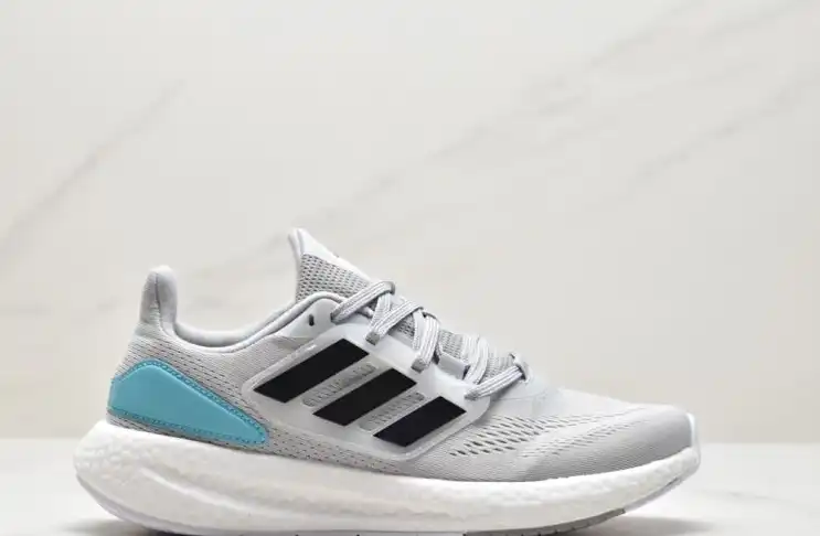 hype Adidas Sneakers