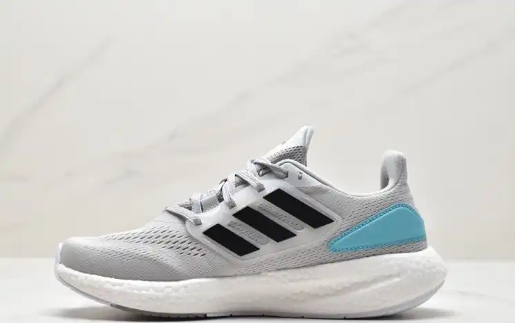 hype Adidas Sneakers