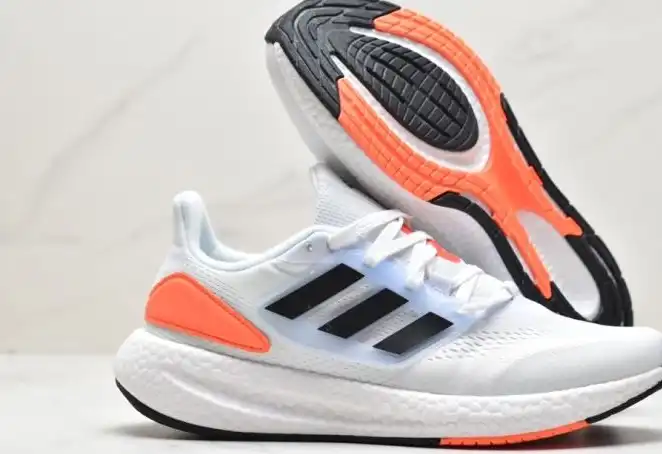 hype Adidas Sneakers