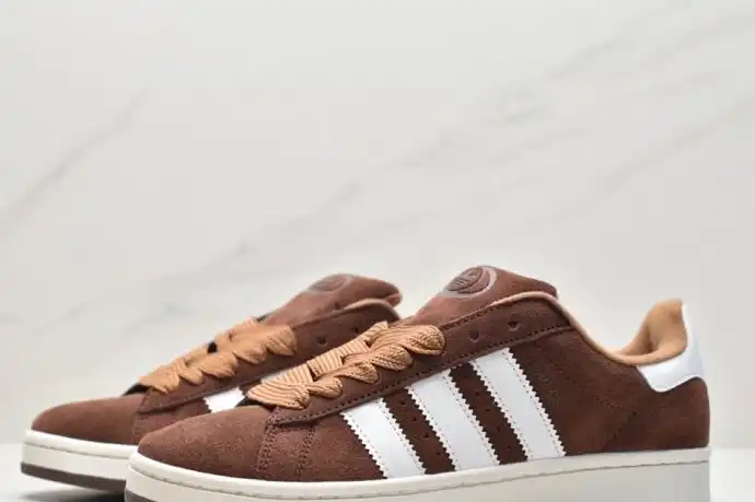 hype Adidas Sneakers