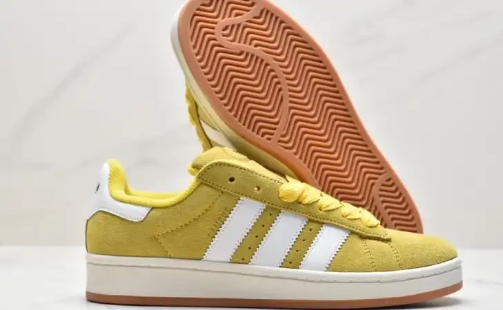 hype Adidas Sneakers