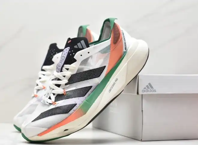 hype Adidas Sneakers