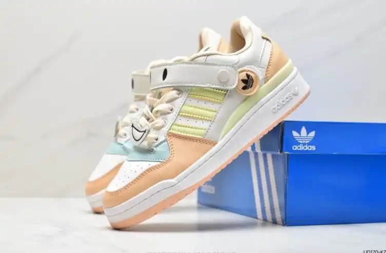 hype Adidas Sneakers