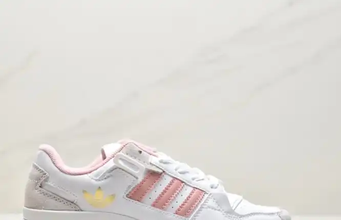 hype Adidas Sneakers