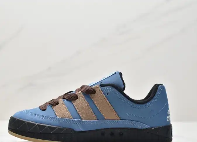 hype Adidas Sneakers