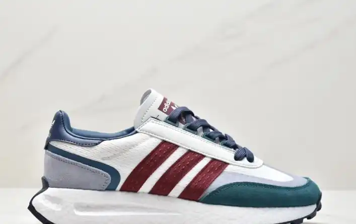 hype Adidas Sneakers