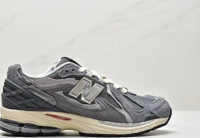 hype New Balance Sneakers