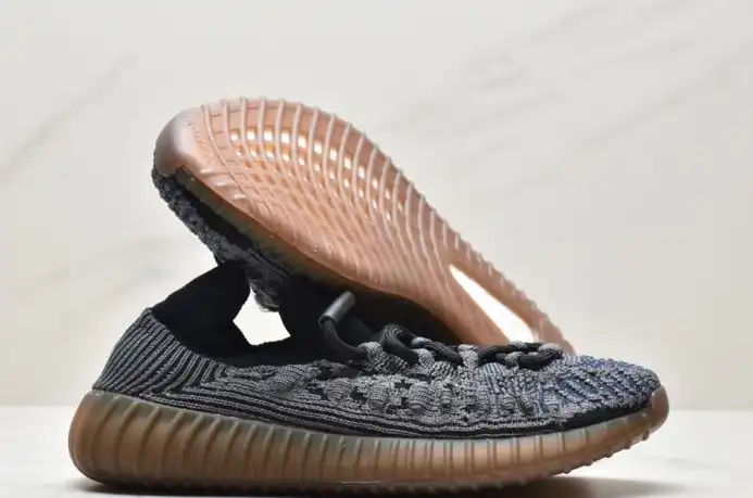 hype Adidas Yeezy Boost