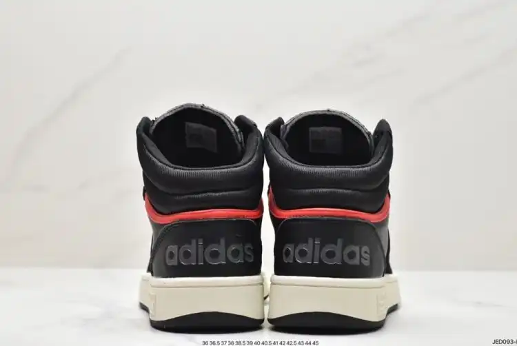 hype Adidas Sneakers