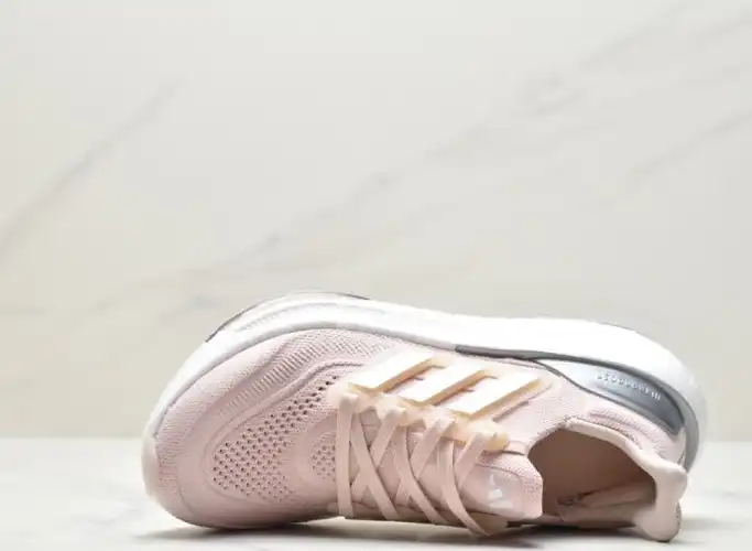 hype Adidas Sneakers