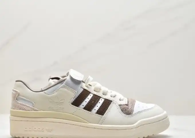 hype Adidas Sneakers