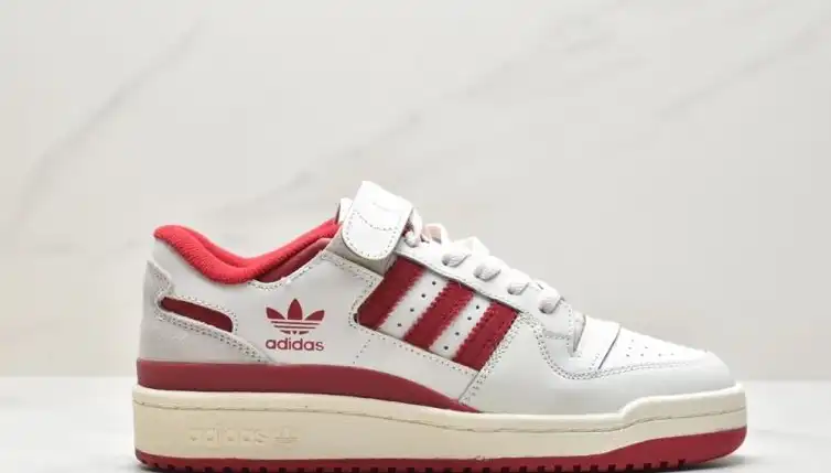 hype Adidas Sneakers