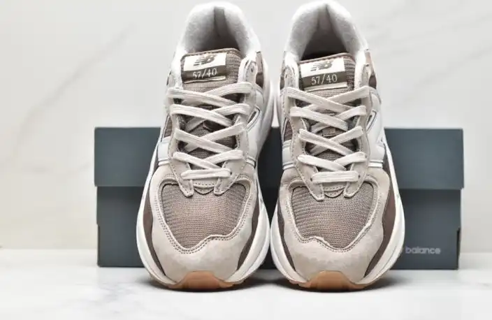 hype New Balance Sneakers