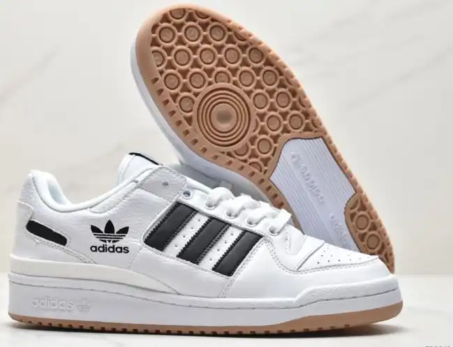 hype Adidas Sneakers