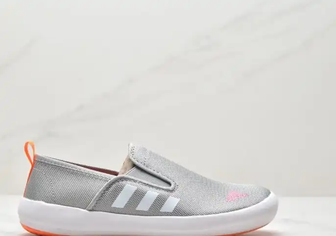 hype Adidas Sneakers