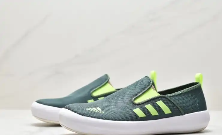 hype Adidas Sneakers