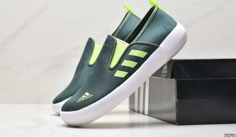 hype Adidas Sneakers